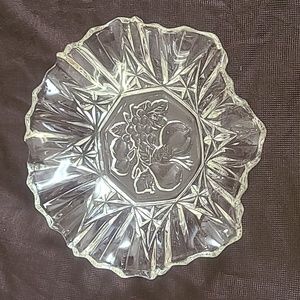 Vintage Federal Glass Round Crimped Fruit Design Bowl